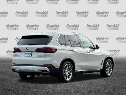 Certified 2022 BMW X5 xDrive45e w/ Climate Comfort Package image 5