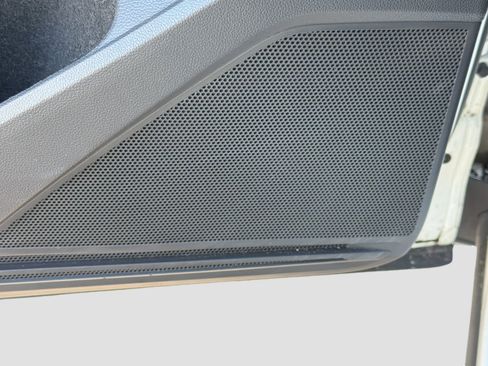 Used 2023 Volkswagen Tiguan SE R-Line image 23