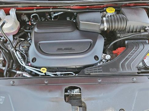 Used 2024 Chrysler Pacifica Touring-L w/ S Appearance Package FWD image 22