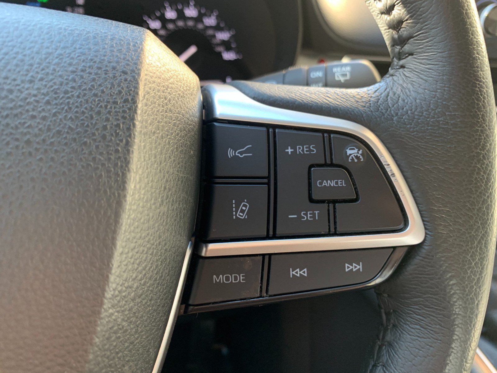 Used 2022 Toyota Sienna XLE AWD/4WD image 19