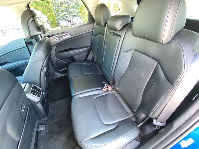 Used 2025 Kia Sportage EX AWD/4WD image 23