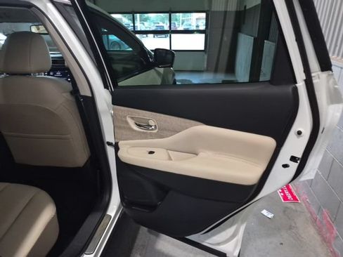 Certified 2023 Nissan Murano SL w/ SL Moonroof Package AWD/4WD image 26
