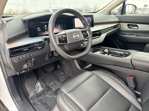 Used 2025 Nissan Murano SL AWD/4WD image 12