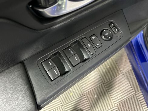 Used 2024 Honda CR-V LX image 15