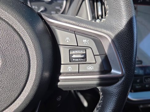 Used 2022 Subaru Outback Limited image 21