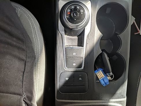 Used 2022 Ford Escape SE image 22