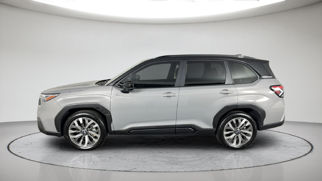 Used 2025 Subaru Forester Touring AWD/4WD image 12