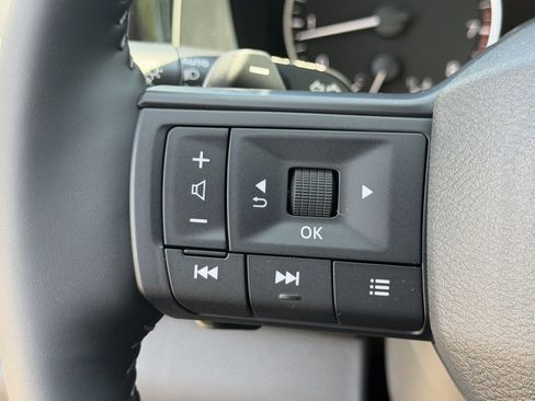 New 2026 Nissan Pathfinder SV FWD image 12
