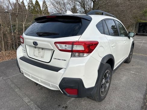 Used 2019 Subaru Crosstrek 2.0i Premium image 3
