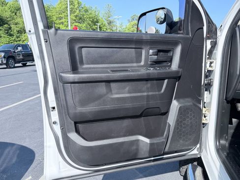 Used 2018 RAM 2500 Tradesman w/ Chrome Appearance Group AWD/4WD image 24