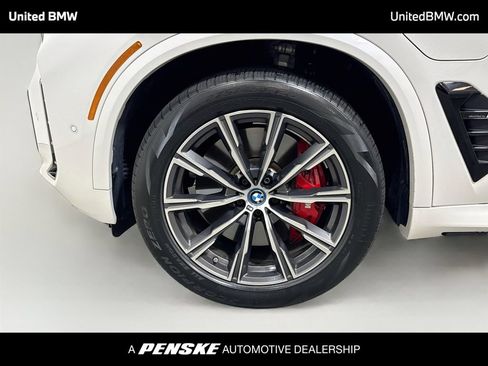 Used 2024 BMW X5 xDrive50e w/ M Sport Package AWD/4WD image 2