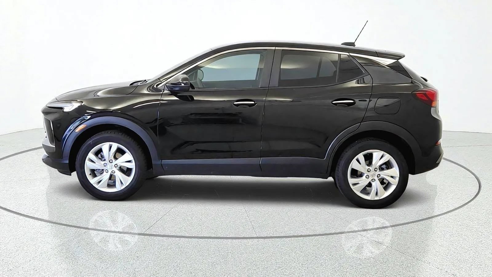 Used 2024 Buick Encore GX Preferred AWD/4WD image 5