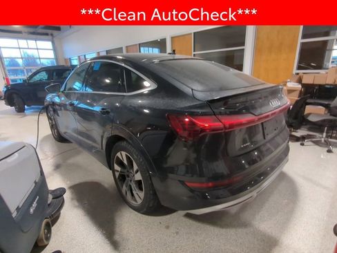 Used 2022 Audi e-tron Premium Plus w/ Premium Plus Package image 4