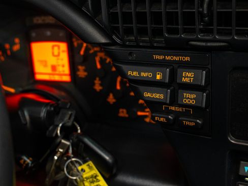 Used 1993 Chevrolet Corvette Convertible RWD image 32