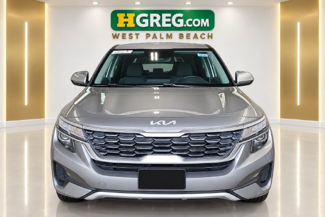 Used 2023 Kia Seltos LX AWD/4WD image 7