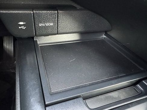 Certified 2018 Toyota Camry LE image 13