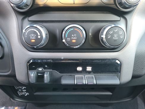 Used 2024 RAM 3500 Big Horn image 11