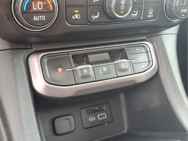 Used 2023 GMC Acadia AT4 w/ Technology Package AWD/4WD image 11