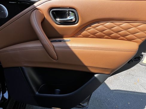 Used 2024 INFINITI QX80 Sensory image 39