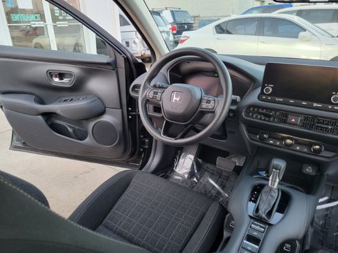 Used 2023 Honda HR-V LX image 28