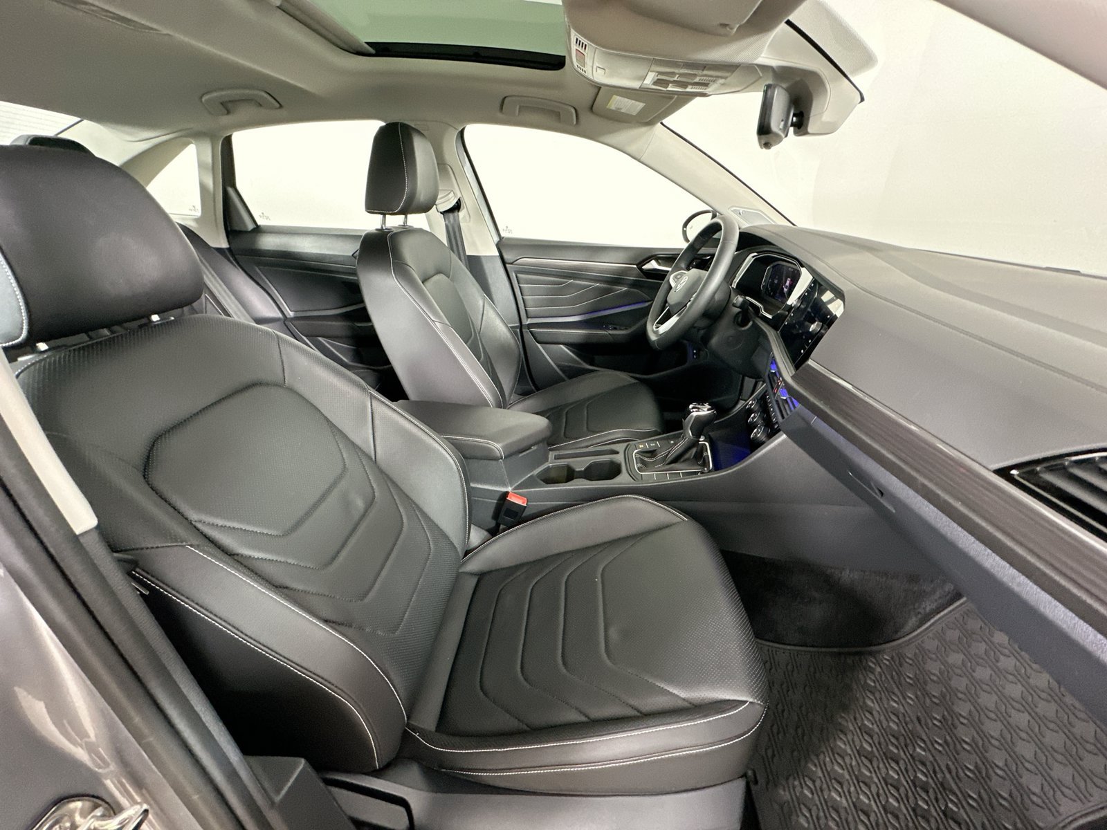 Certified 2024 Volkswagen Jetta SEL FWD image 42