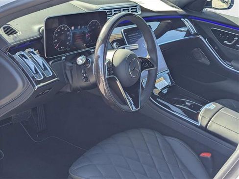 New 2025 Mercedes-Benz S 580 4MATIC Sedan image 3