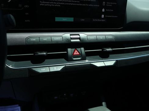 Used 2025 Kia K4 EX FWD image 36