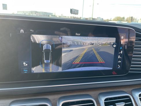 Certified 2024 Mercedes-Benz GLE 350 4MATIC w/ Winter Package image 25