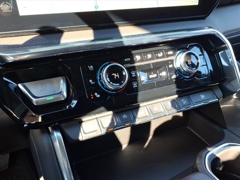 Used 2024 GMC Sierra 1500 Denali w/ Denali Reserve Package image 26