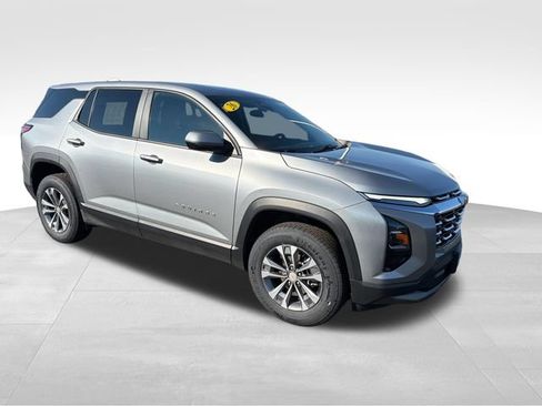 Used 2026 Chevrolet Equinox LT w/ Convenience Package II AWD/4WD image 9