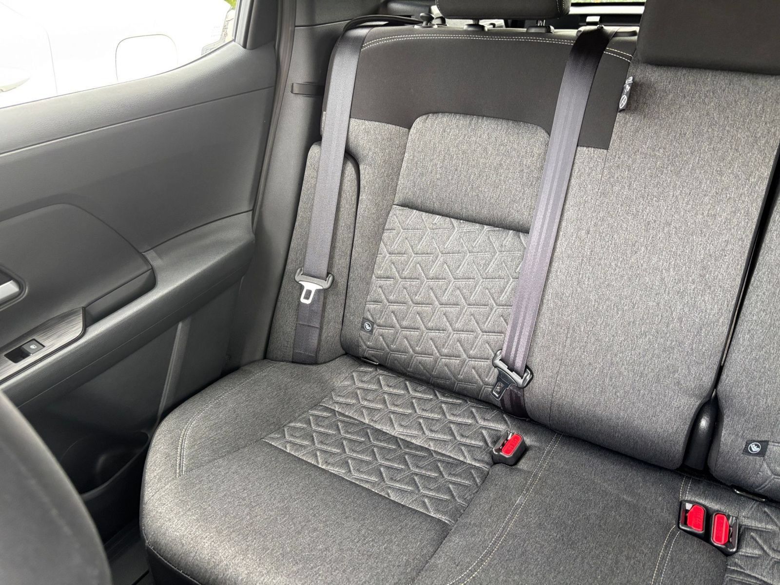 Used 2026 Nissan Kicks SV FWD image 37