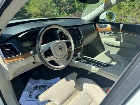 Used 2016 Volvo XC90 T6 Inscription w/ Vision Package AWD/4WD image 9