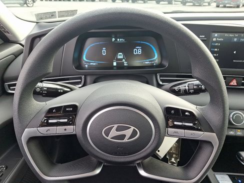 New 2026 Hyundai Elantra SE w/ Cargo Package image 9