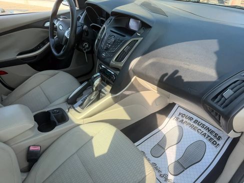 Used 2012 Ford Focus SEL FWD image 10