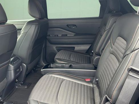 Used 2025 Nissan Pathfinder Rock Creek image 20