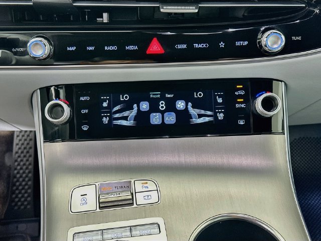 New 2026 Genesis GV70 2.5T Advanced AWD/4WD image 14