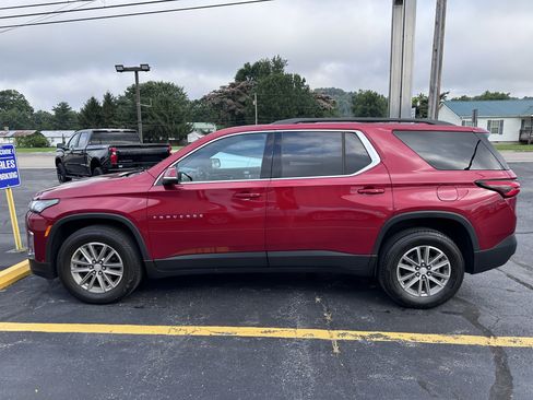 Used 2023 Chevrolet Traverse LT image 5