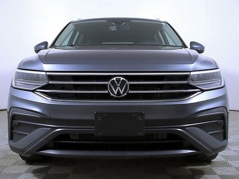 Used 2024 Volkswagen Tiguan SE w/ MDO Package, Three-Row FWD image 5