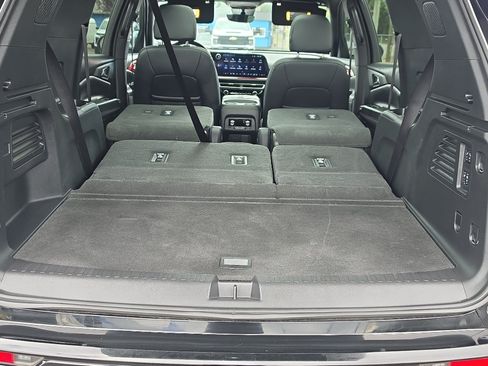 Certified 2024 Chevrolet Traverse RS FWD image 10