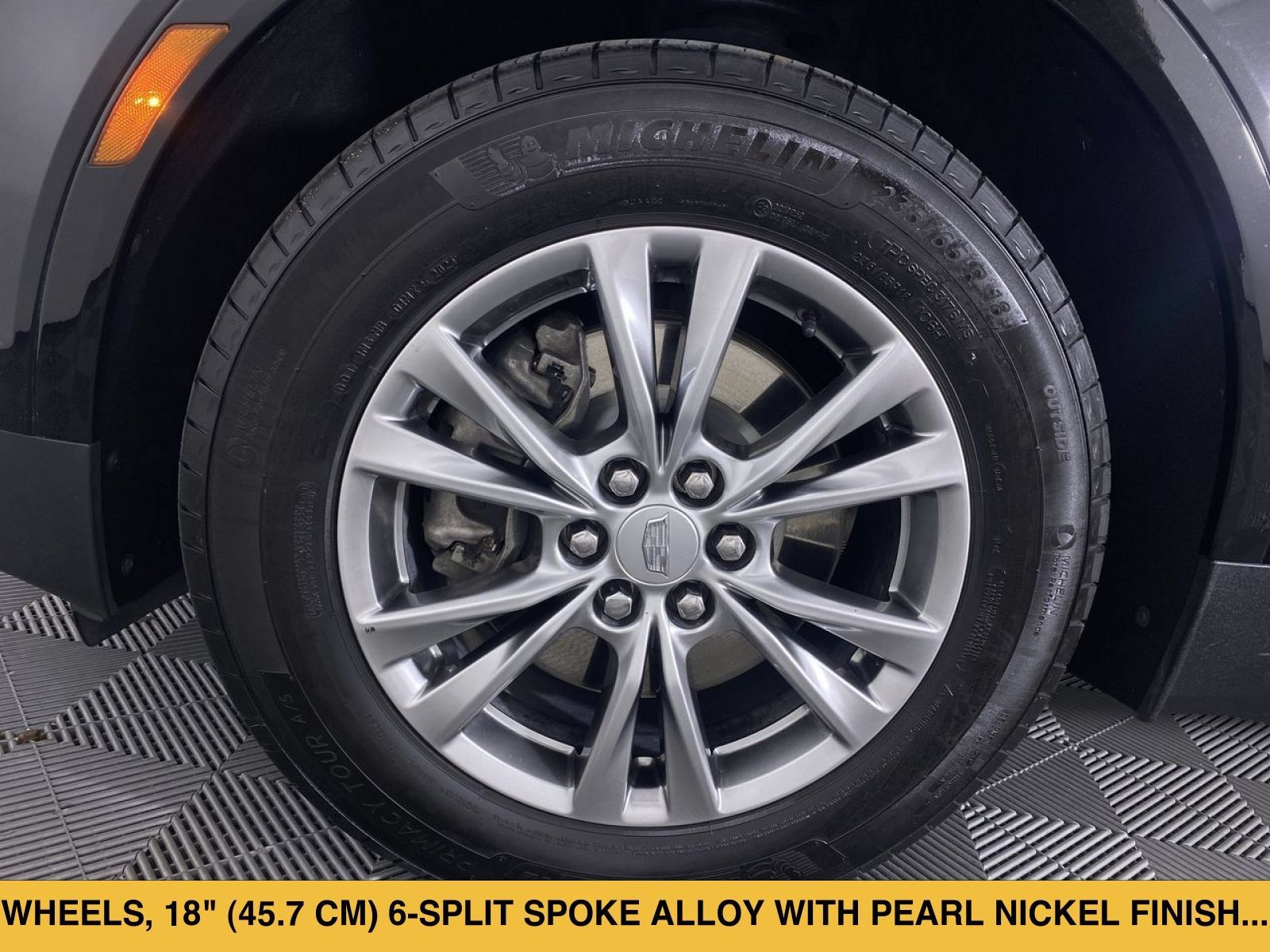 Certified 2022 Cadillac XT5 Premium Luxury AWD/4WD image 16