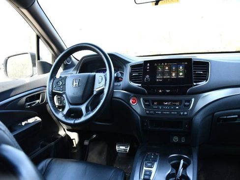 Used 2022 Honda Pilot Sport image 17