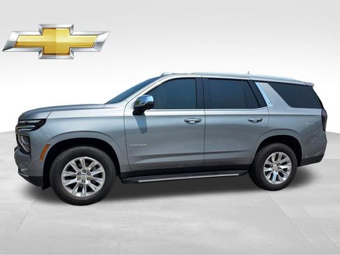Used 2025 Chevrolet Tahoe Premier AWD/4WD image 3