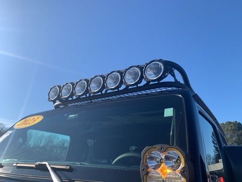 Used 2023 Jeep Gladiator Sport image 19