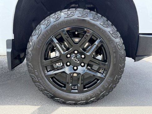Used 2023 Chevrolet Silverado 1500 LT Trail Boss w/ LT Trail Boss Premium Package AWD/4WD image 10