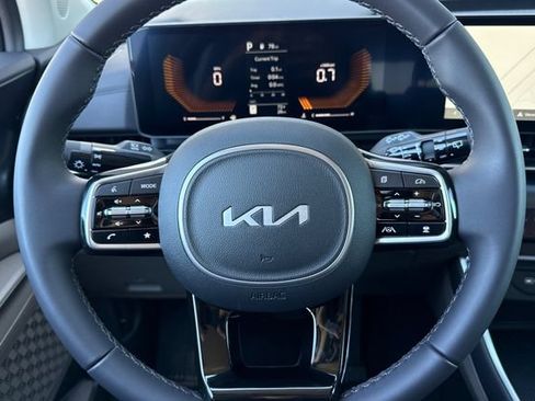 New 2026 Kia Carnival FWD image 29