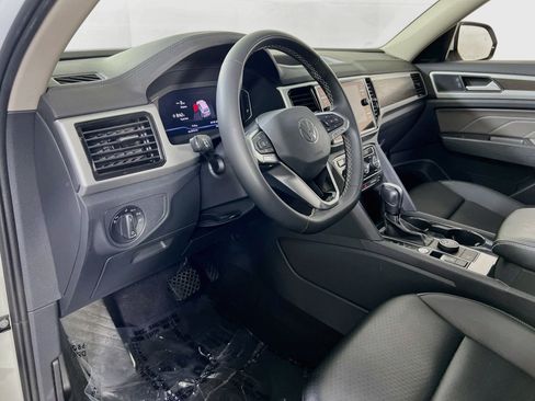 Used 2022 Volkswagen Atlas SE w/ Panoramic Sunroof Package AWD/4WD image 9