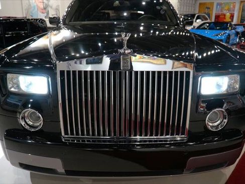 Used 2004 Rolls-Royce Phantom Sedan image 3