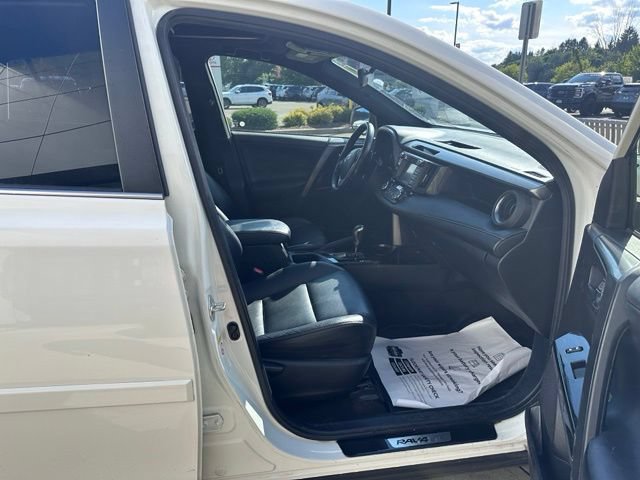 Used 2017 Toyota RAV4 SE w/ Power Special Value Package AWD/4WD image 10