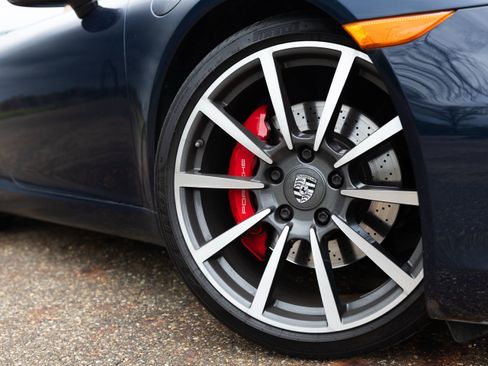 Used 2015 Porsche 911 Carrera S image 3