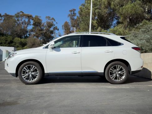 Used 2013 Lexus RX 350 FWD w/ Navigation Pkg image 2